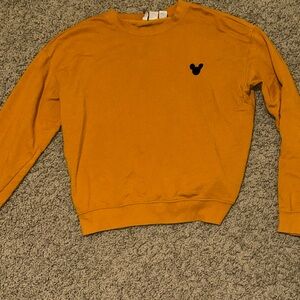Disney Crewneck, in great condition